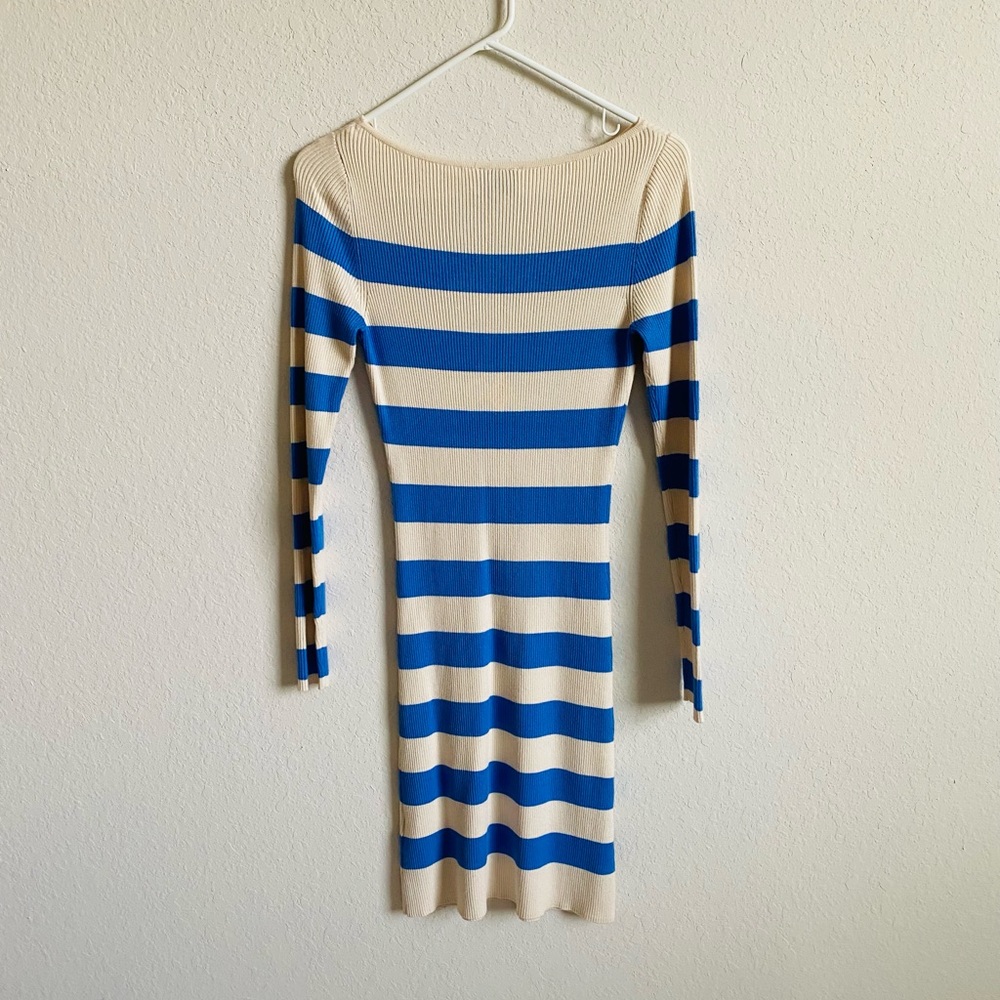 Freshman Women’s Junior size Small Blu and Cream ribbed sweater Dress.  NWT